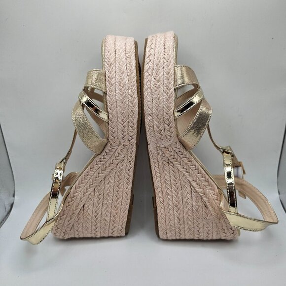 NWOB Women's Makegsi Graceful Wedge Heel Sandals Open Toe T-strap Gold Size 8.5 - Picture 2 of 6